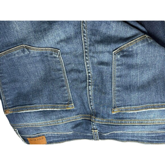 Judy Blue Women’s Relaxed Fit Dark Wash Distressed Jeans‎ Size 13/31 High Rise - Picture 6 of 7